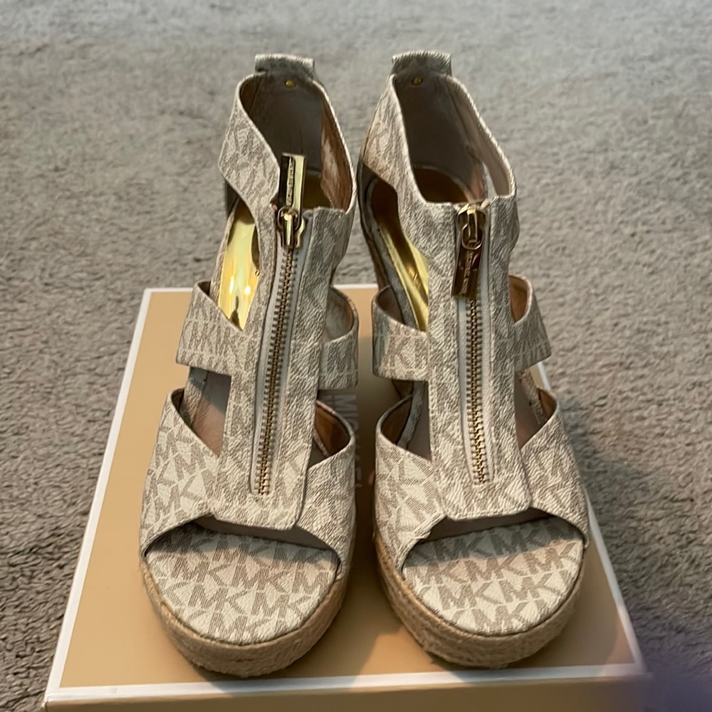 EUC Michael Kors Signature Wedges
